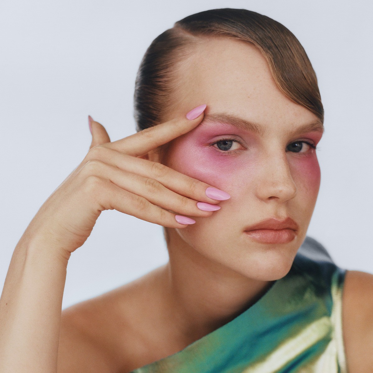 Top 5 makeup trends for spring and summer 2023.